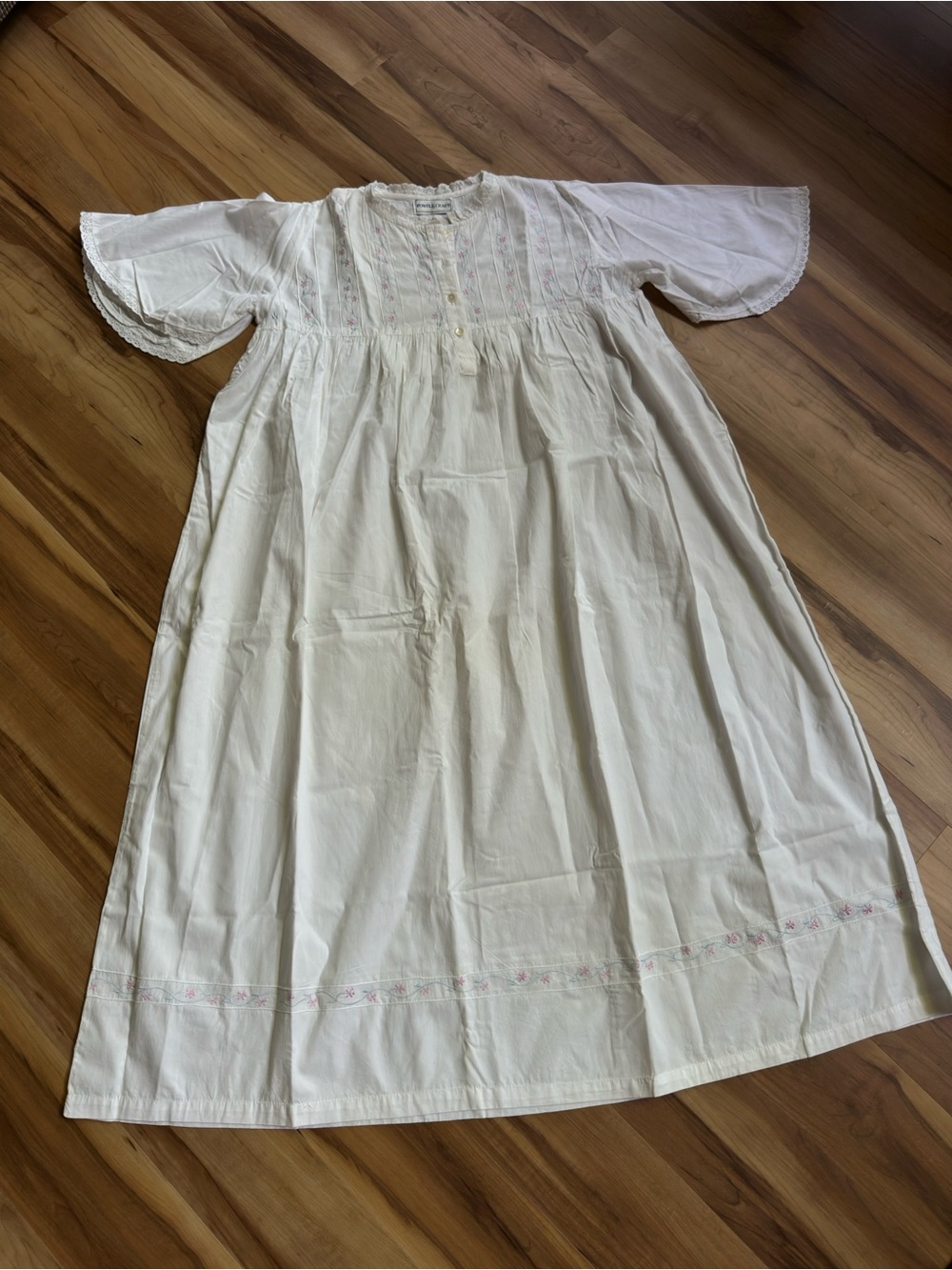 Vintage Powell Craft White Cotton Nightgown Floral Trim Lace Collar